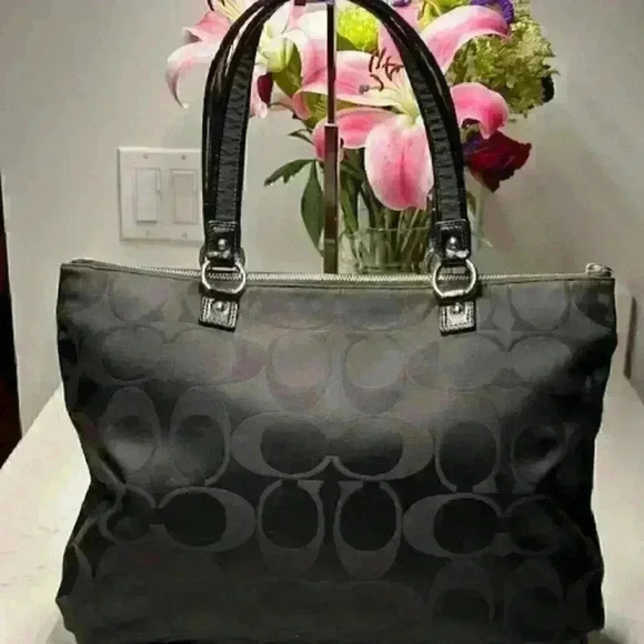 COACH F20026 Black Poppy Daisy Signature Tote - Picture 7 of 14